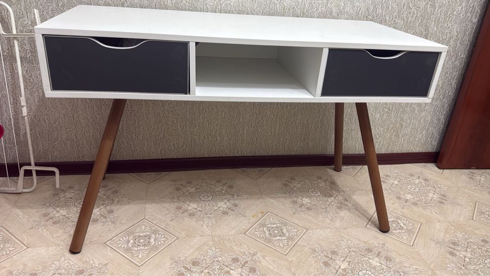 Туалетный стол - в идеальном состоянии