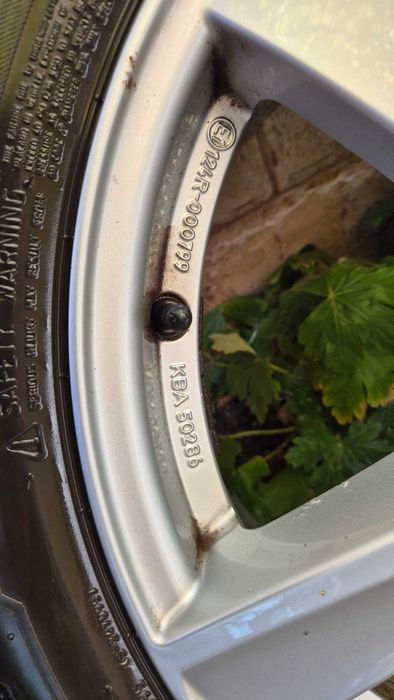 Зимни гуми с джанти 17" Borbet 215/55 R17 - 4 бр.