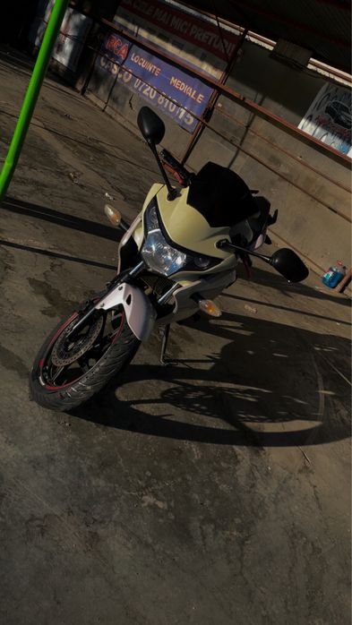 Se vinde honda cbr