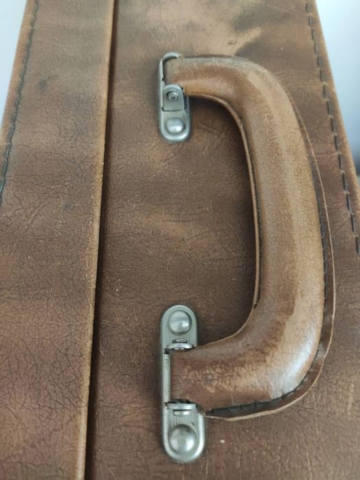 Кожен куфар - кафяв