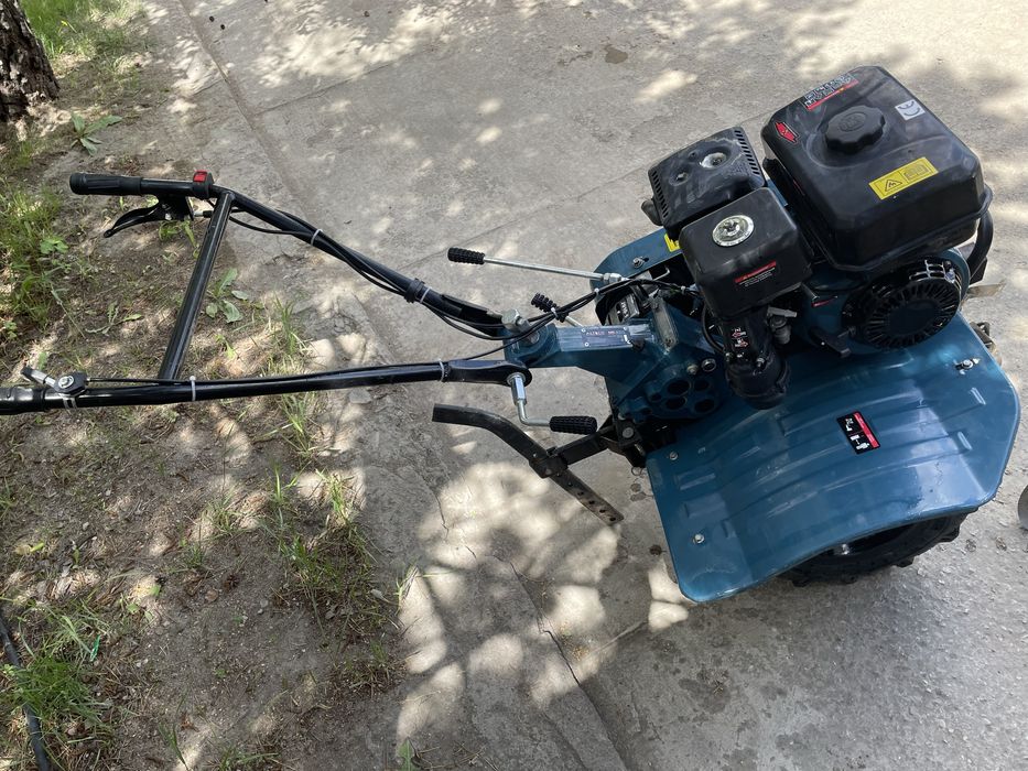 Продам культиватор почти новый