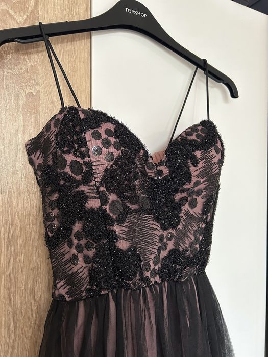 Продавам бална рокля