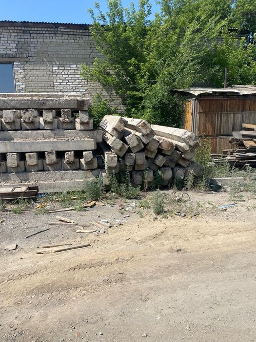 Продам жби ригеля 5.65.цена 55000