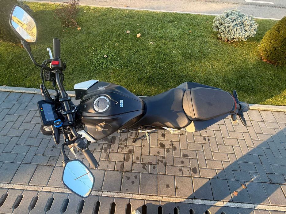 Vând Honda CB125R – Stare foarte bună