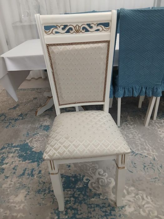 Продам стол и стулья