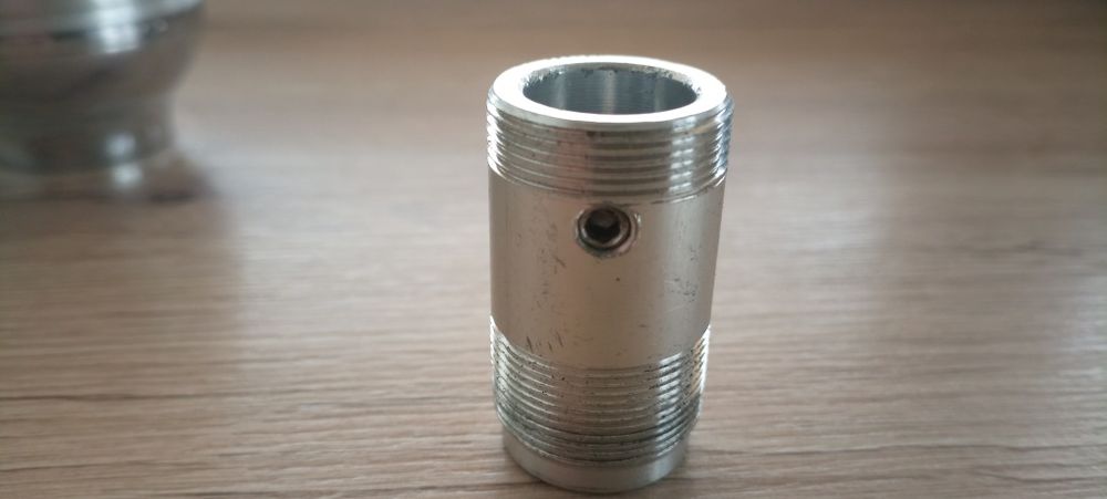 nucă de schimbător de viteze universală WRC din aluminiu. 
Mat