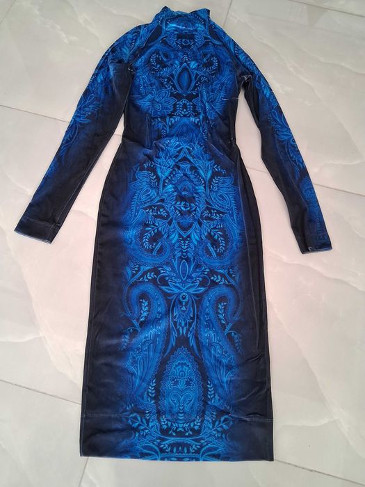 Разкошна Рокля от кадифе