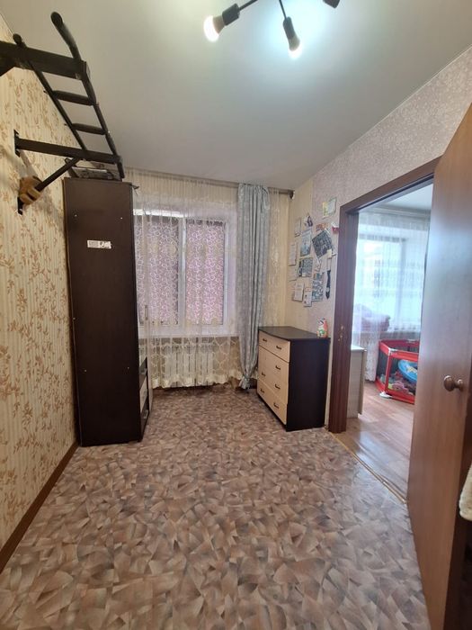 Продам 2 х ком 3 этаж