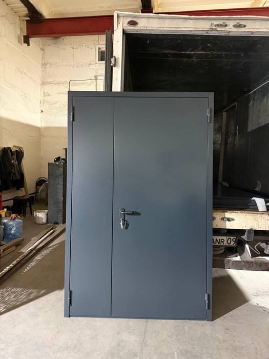 Двери металлические