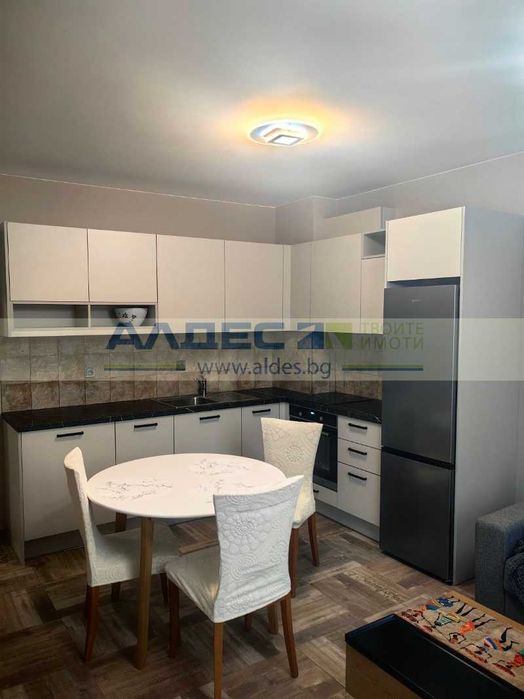 Дава се под наем Двустаен апартамент в София, Кръстова вада - 70 кв.м за 800 € - Снимка #2