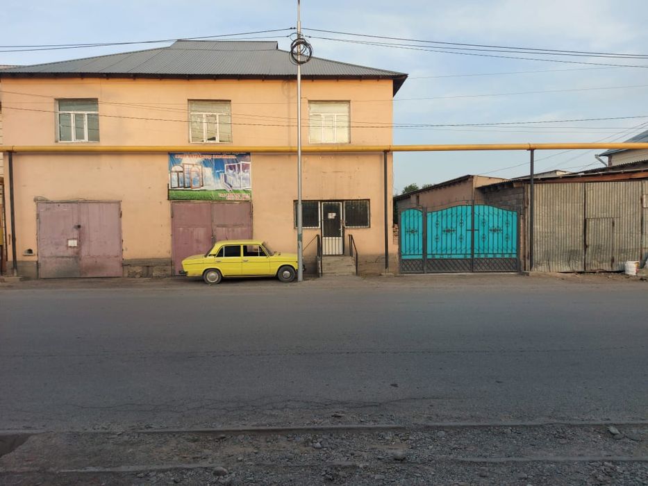 Продаётся дом возле базара