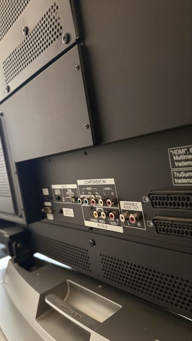 Телевизор LG диагональ 107 см