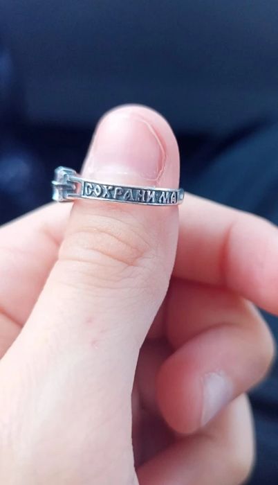 Продам Серебряное кольцо