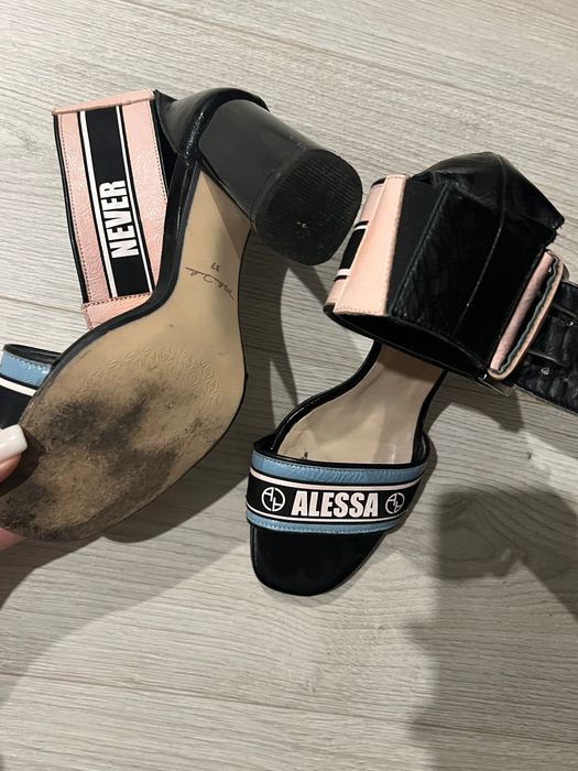 Сандали Alessa на ток