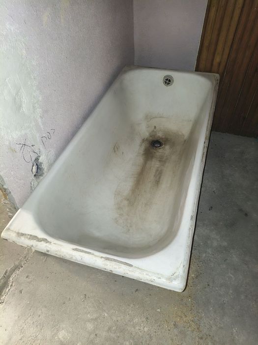 Чугунная ванна продаётся