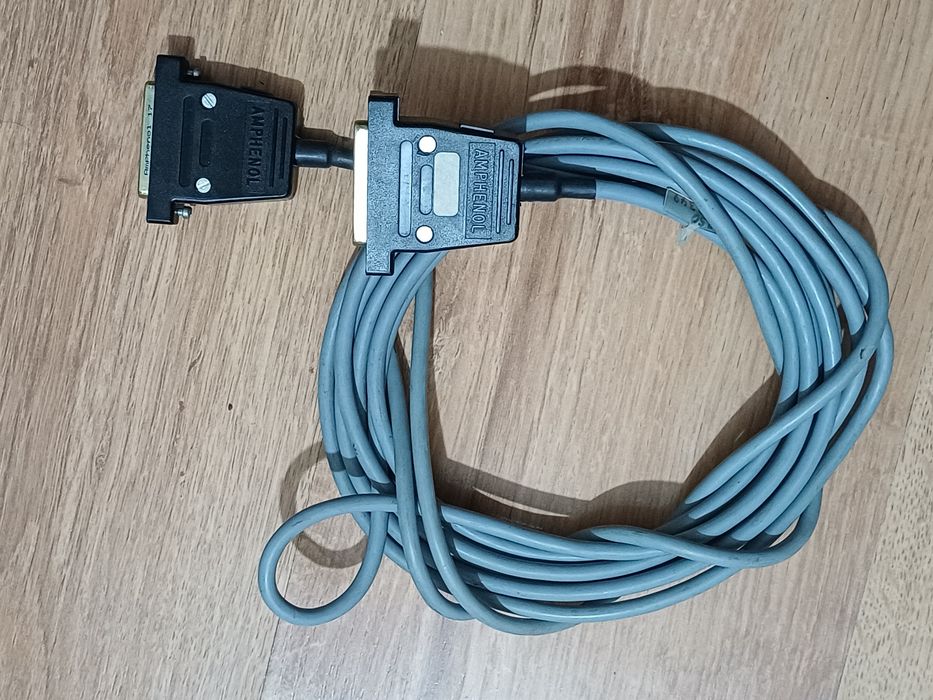 Cablu paralel tata - tata de calitate foarte buna. Are 3 M

#8