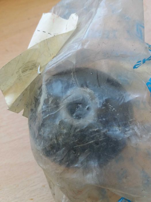 мазда 6 новые амортизаторы  передние