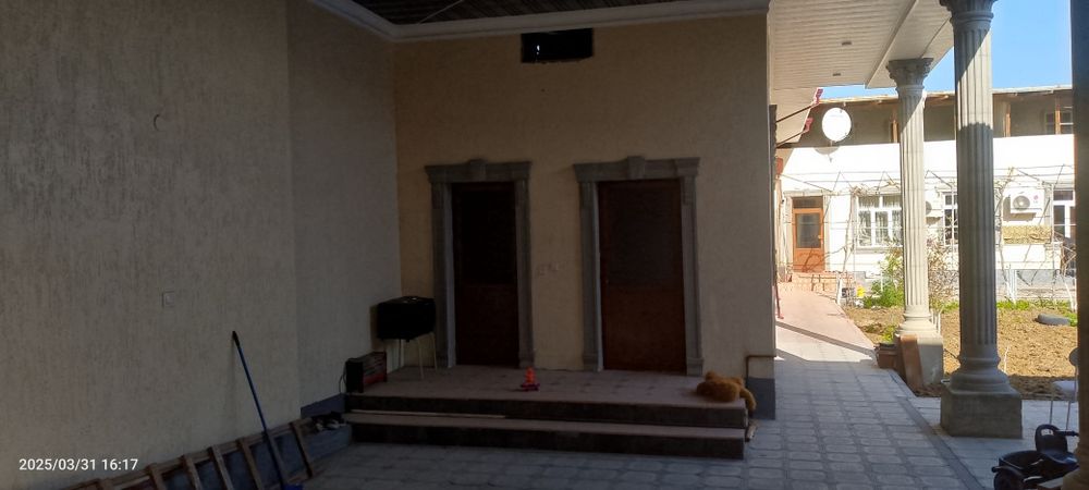 Срочна сотилади ховли