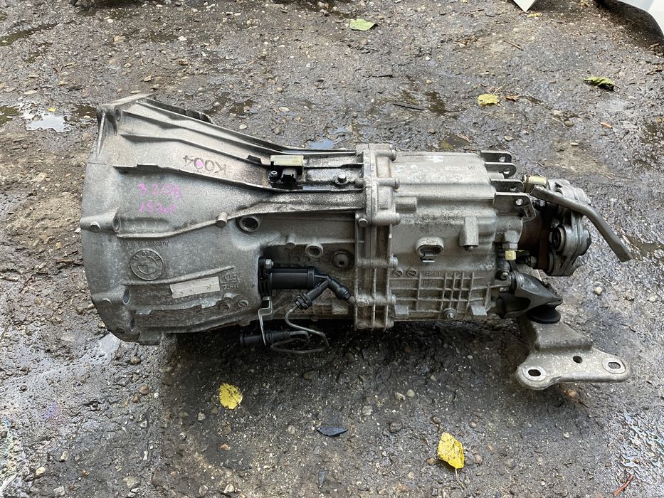 Cutie viteza BMW Seria3 320D Efficient dynamics