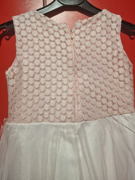 Нежна розова рокля