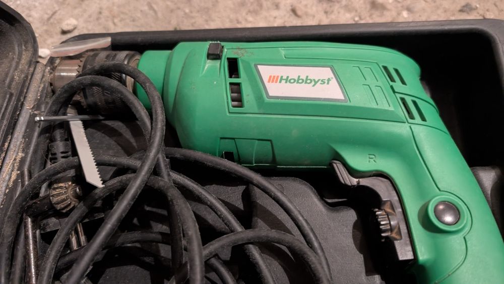 Vând bormașină și pendular