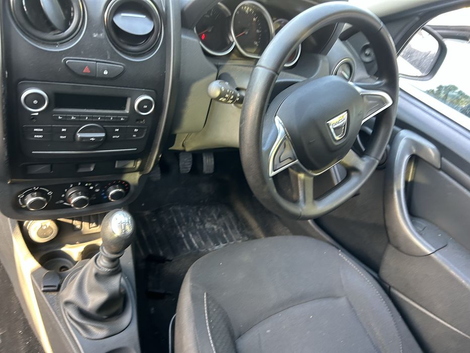Bară față, capotă motor, trager , aripi Dacia Duster 2016