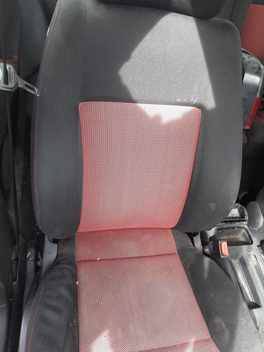 Продавам салон за Голф 4