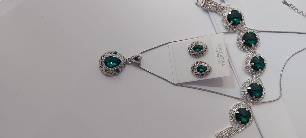 Kмплект,колие,гривна обеци