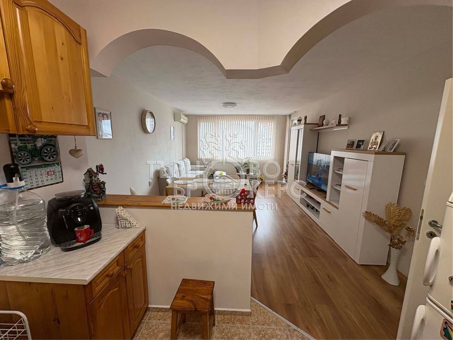 Дава се под наем Двустаен апартамент в Велико Търново, Колю Фичето - 68 кв.м за 298.86 € - Снимка #1