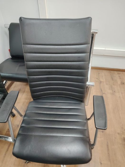 Стул срочно продается