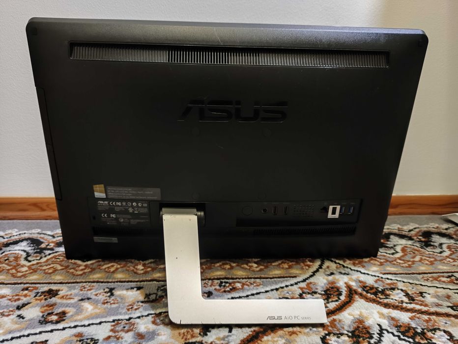 Моноблок ASUS ET-2221A