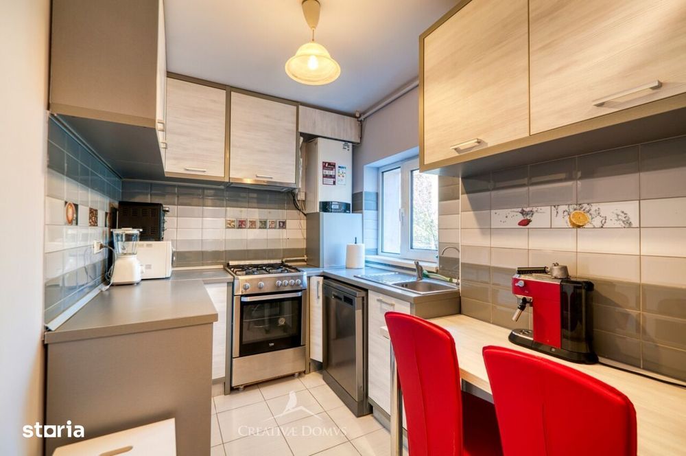 Gara de Nord / Apartament cu doua camere in vila / Centrala proprie