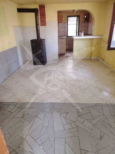 Триетажна къща в Долно Езерово 100311