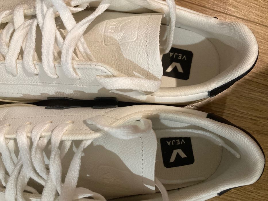 Бели кецове Veja