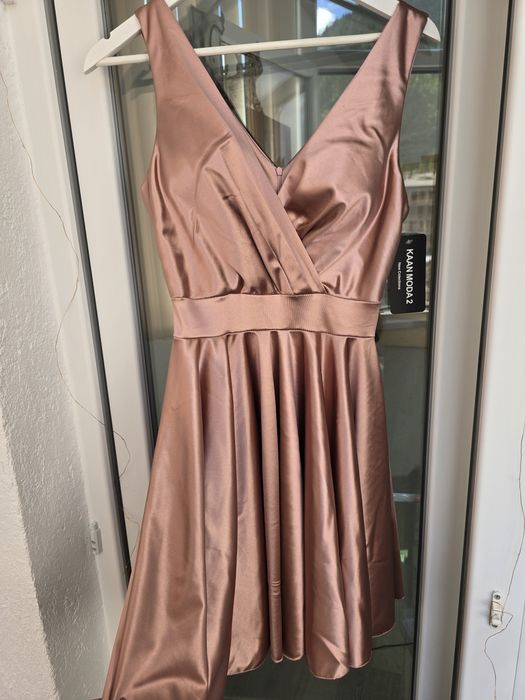 Сатенена дамска рокля