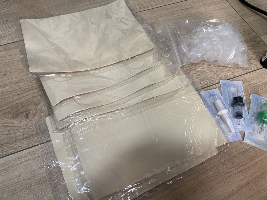 Kit complet tatuaj – aparat pen + sursă + ace + consumabile