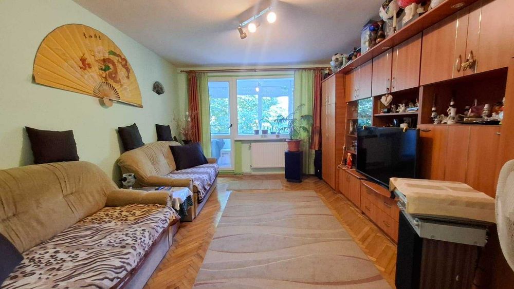 De vanzare Apartament cu 3 camere