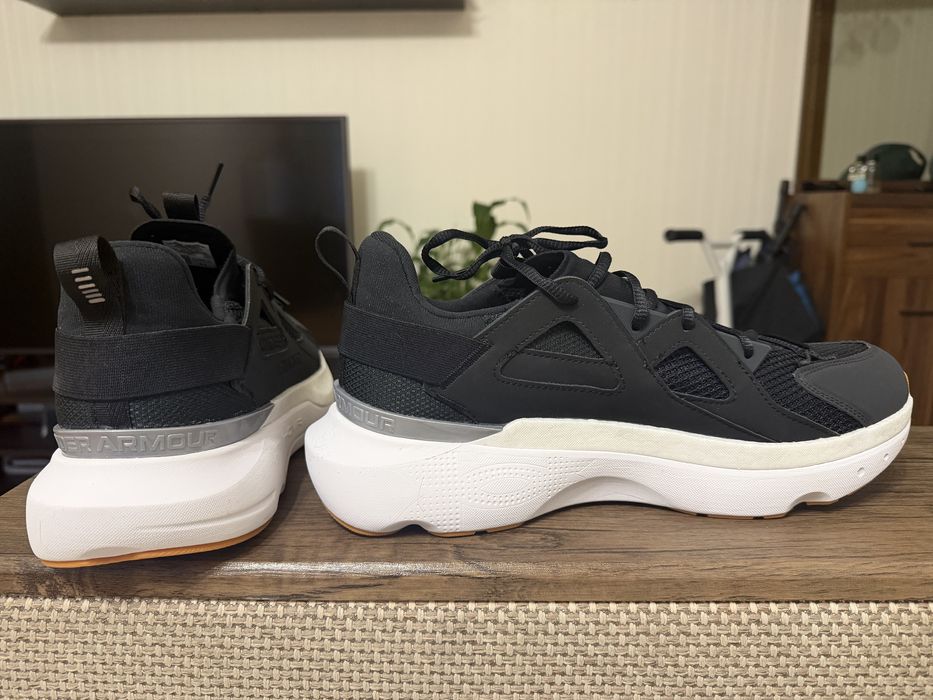 Кроссовки under armour