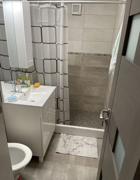 Inchiriez Apartament