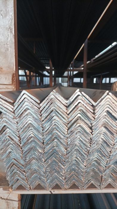 Ugolok ugolnik угольник уголок sotiladi arzon narxlarda