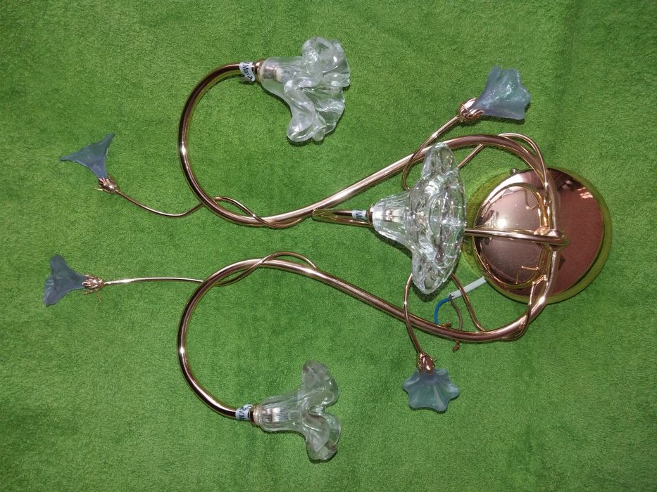 Настенный светильник.