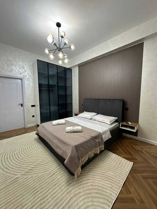 Продам 2 в 3-х комнатную(70кв.м) Новостройка.метро Новза.Чиланзар