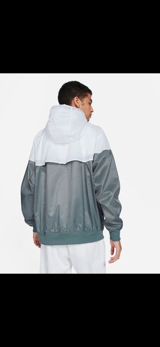 Продам ветровку Nike оригинал