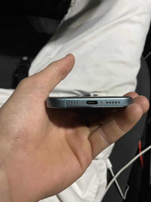 Iphone 16 синий цвет