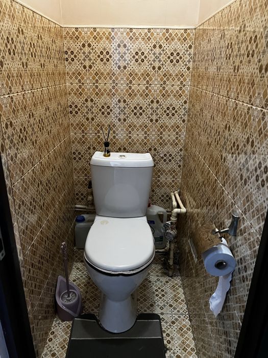 Dom sotiladi srochna