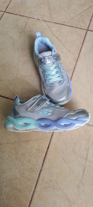 Pantofi sport Skechers, marimea 32