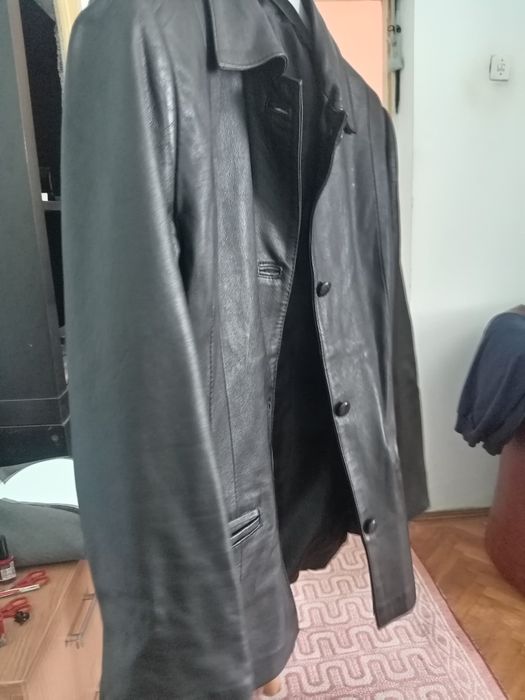 Vind geaca de damă piele