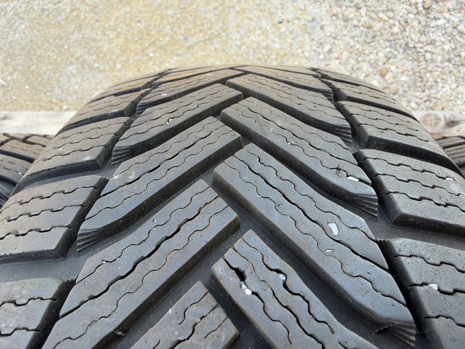 4бр. ОТЛИЧНИ Зимни Гуми С Борд 205/55R/16 -MICHELIN- DOT:4121- 7.0мм.+6.8мм.
