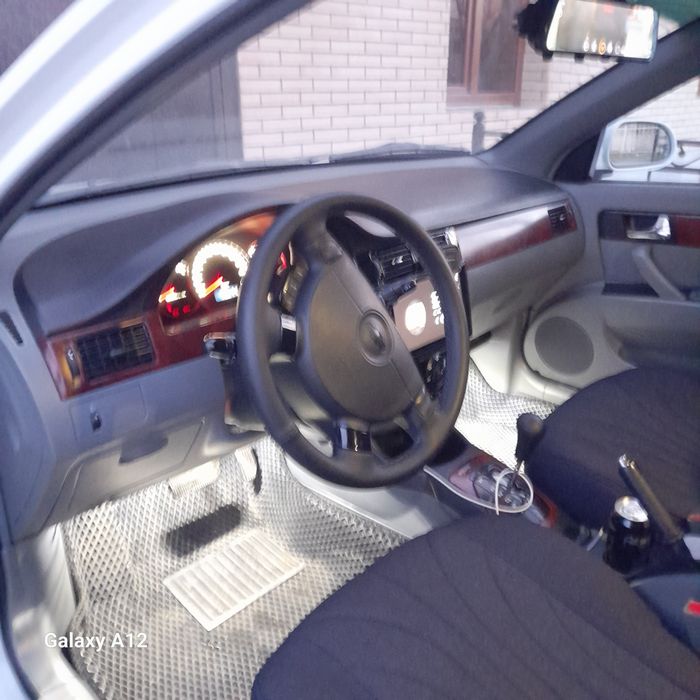 Chevrolet Lasetti 16 aftomat 2013