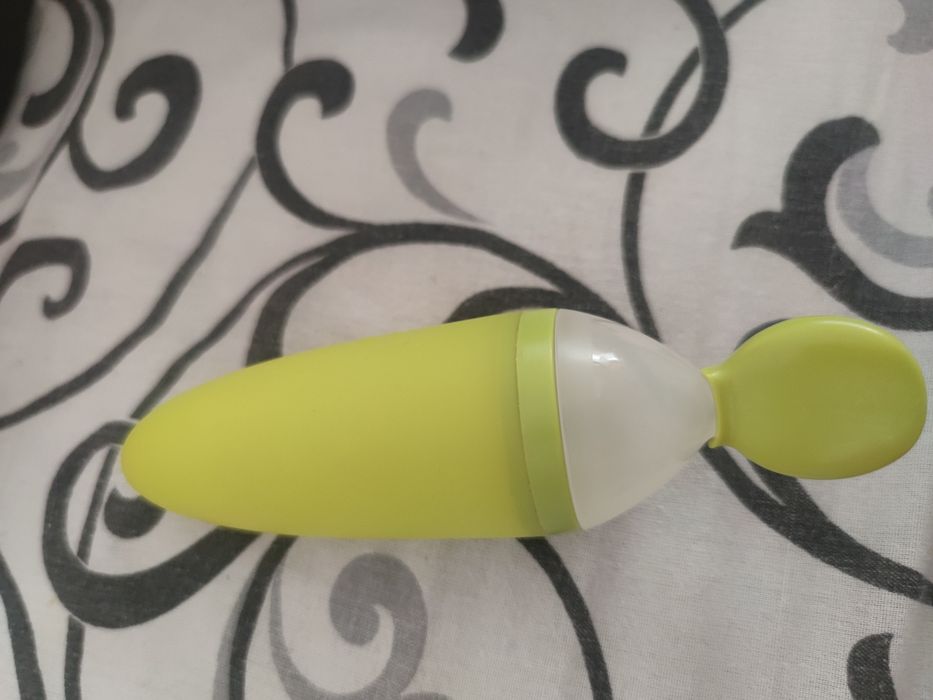 Vand linguriță cu rezervor (hranire bebe)